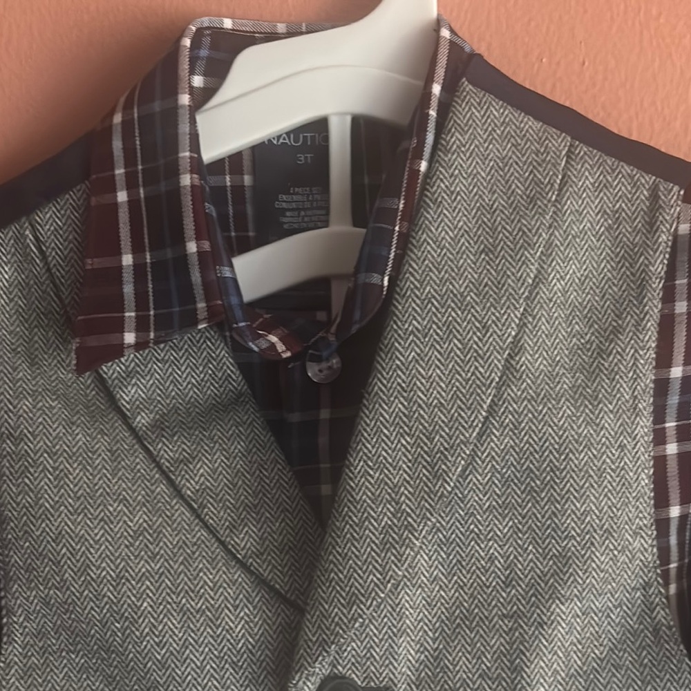 Nautica Gray Vest with Subtle Texture